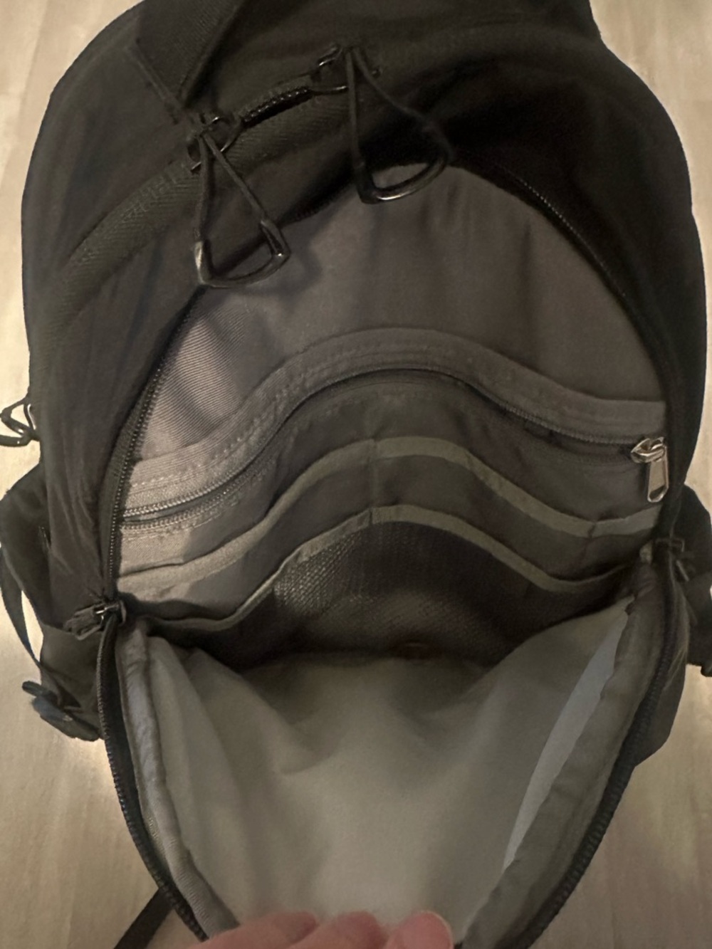 The North Face Black Recon Backpack - Picture 2 of 5